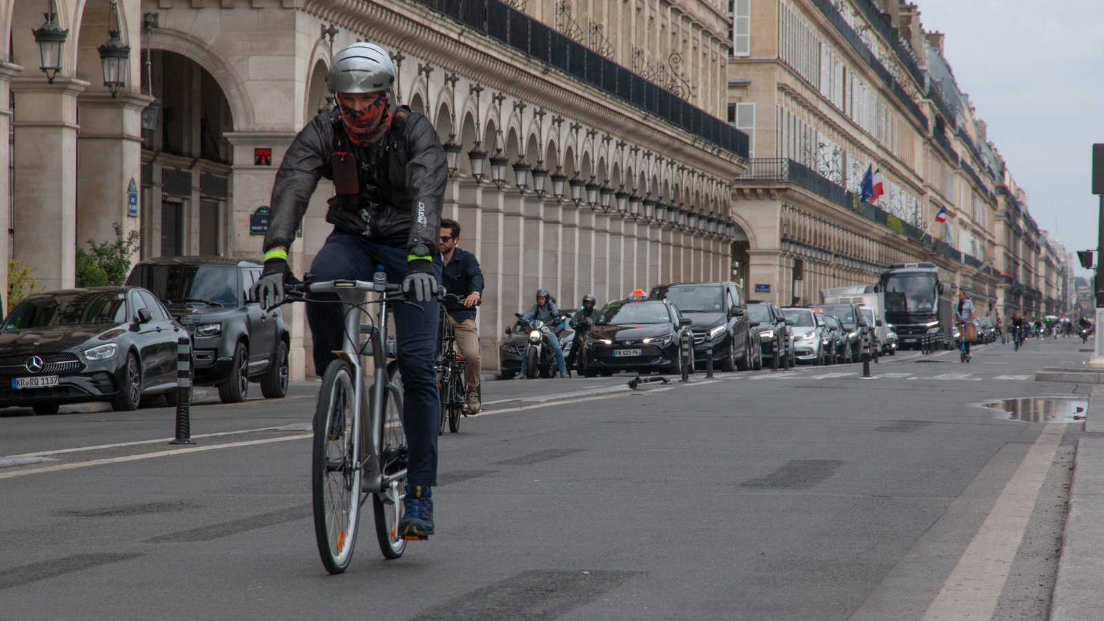 Radfahren auf der Rue de Rivoli